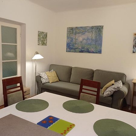 Zsuzsa Apartman บูดาเปสต์ ภายนอก รูปภาพ