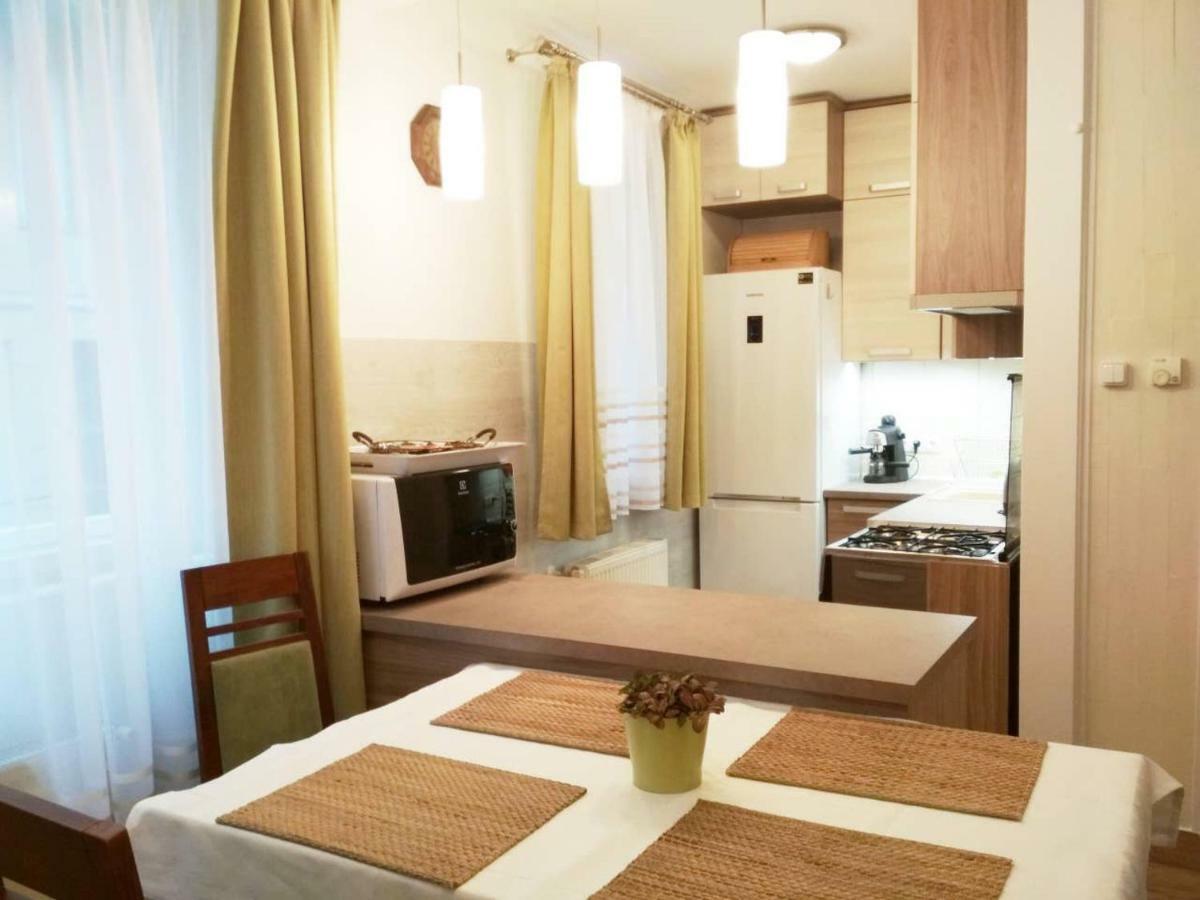 Zsuzsa Apartman บูดาเปสต์ ภายนอก รูปภาพ