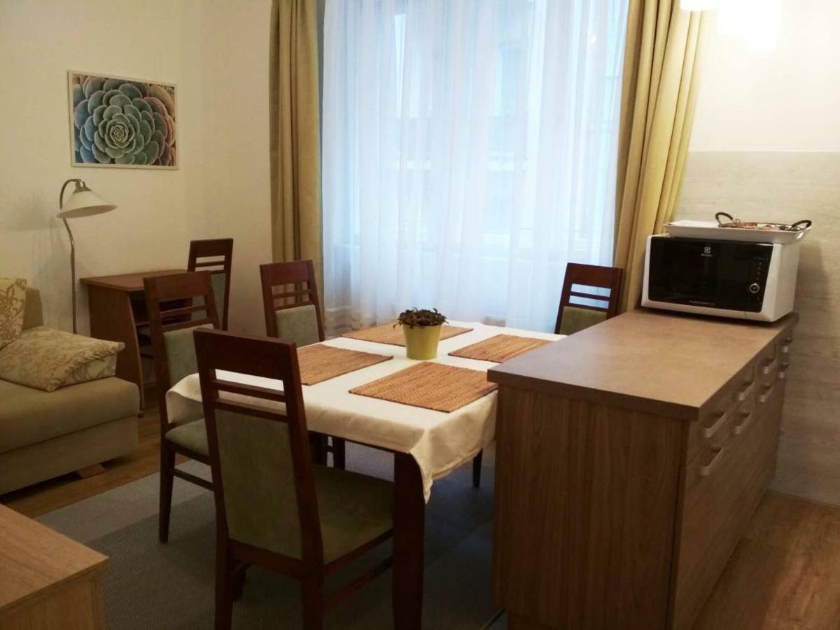 Zsuzsa Apartman บูดาเปสต์ ภายนอก รูปภาพ