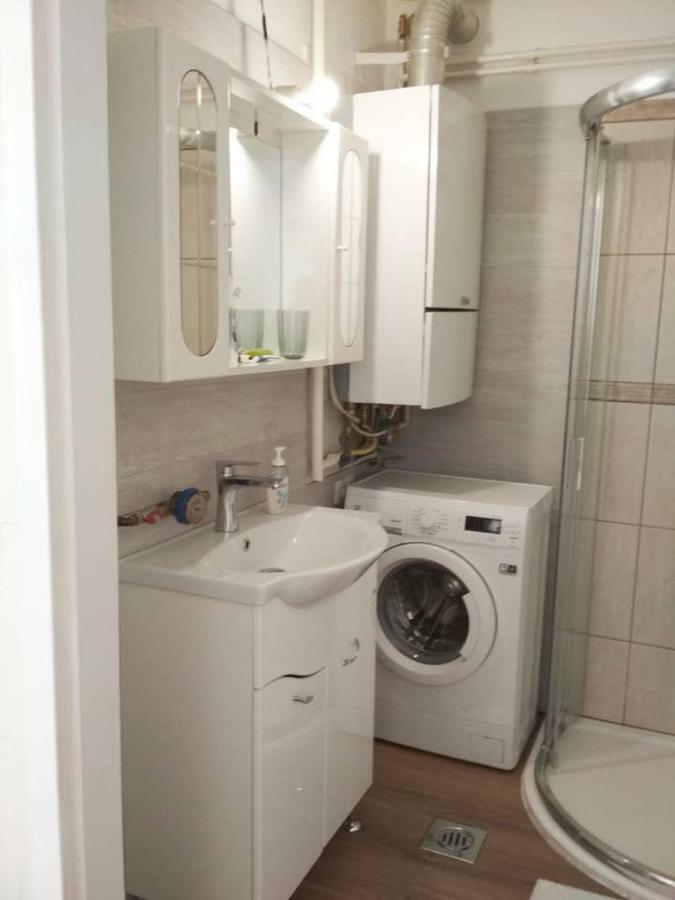 Zsuzsa Apartman บูดาเปสต์ ภายนอก รูปภาพ