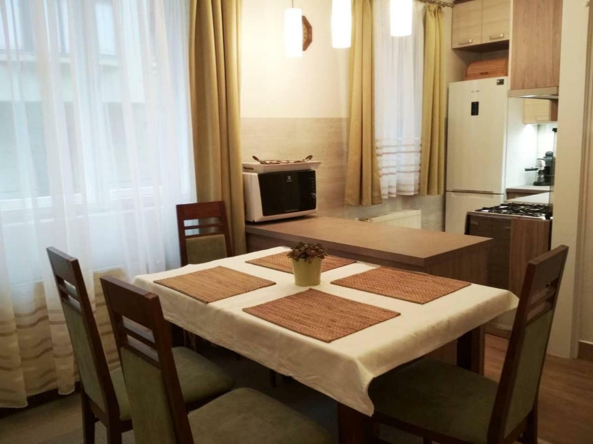 Zsuzsa Apartman บูดาเปสต์ ภายนอก รูปภาพ